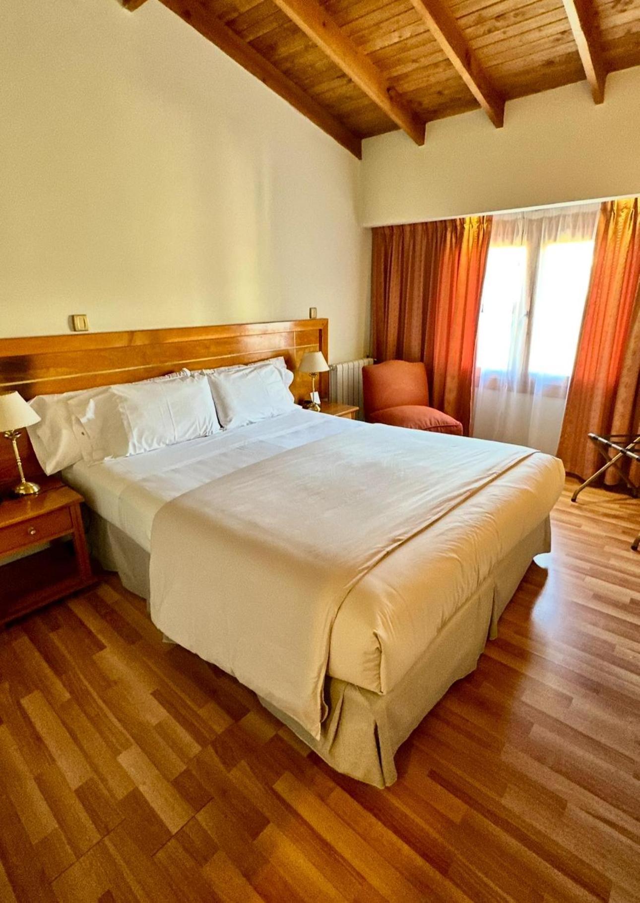 Hotel Nahuel Huapi ซานคาร์ลอส เด บาริโลเช ภายนอก รูปภาพ